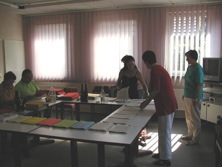 1-legen_der konferenzmappen1