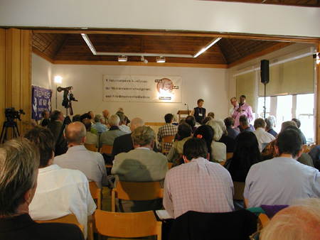 3-begruessung01